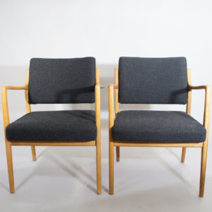 Karl-Erik Ekselius for JOC, Sweden. Arm chair F100 in oak. Karmstol i ek. Wigerdals