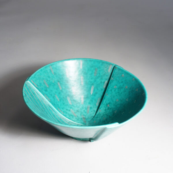 Wilhelm Kåge for Gustavsberg. "Argenta" bowl in stoneware decorated in silver. Skål Wigerdals Värld
