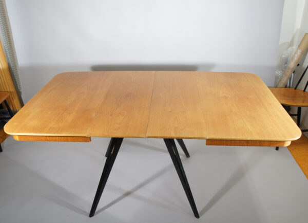 Ilmari Tapiovaara. "Fantett" Dining set in teak with six chairs and table. Matgrupp med sex stolar Wigerdals