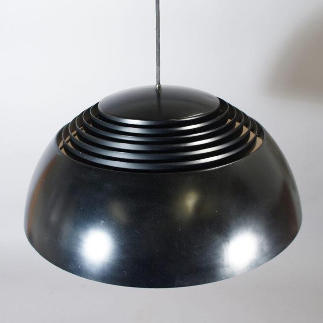 arne jacobsen lamp