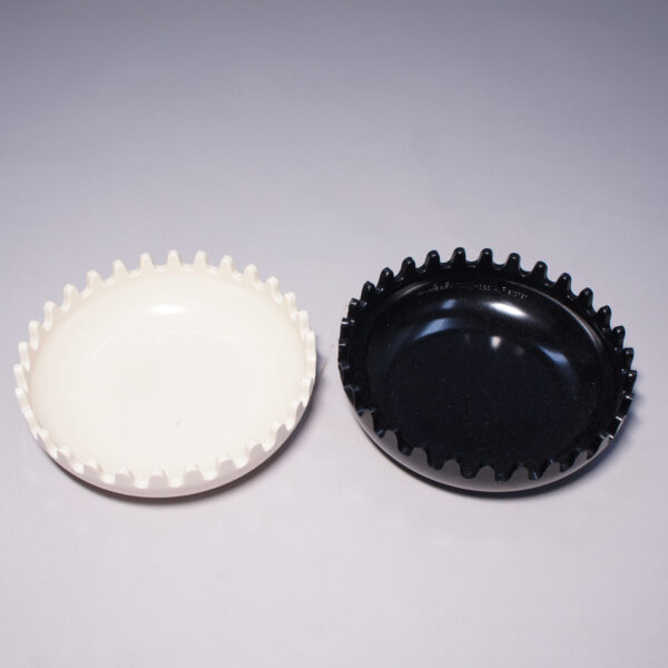 Alan Fletcher for Pentagram. 1960's ashtray Mebel Clam.
