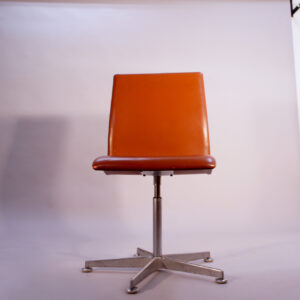 Arne Jacobsen for Fritz Hansen. 4 "Oxford chair" Wigerdals.com