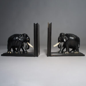 Bookstand in ebenholts with elephants. Bokstöd med elefanter Wigerdals