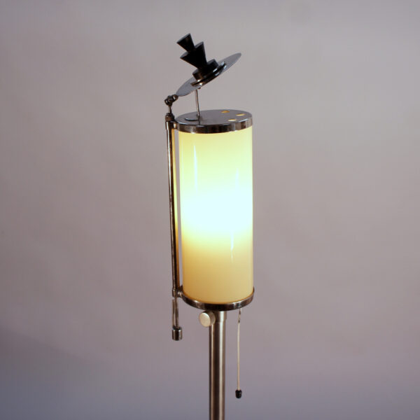 1930's art deco floor lampa in chrome steel and glass.