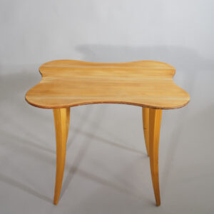 1940's side table in pine. lampbord i furu.