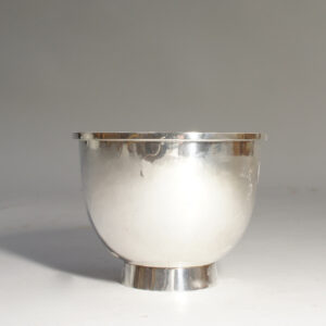 Sigurd Persson Bowl in sterling silver Skål på fot i nysilver Wigerdals