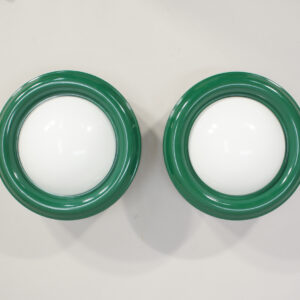 A pair of 1960's wall lamps in metal and plastic Vägglampor 1960-tal