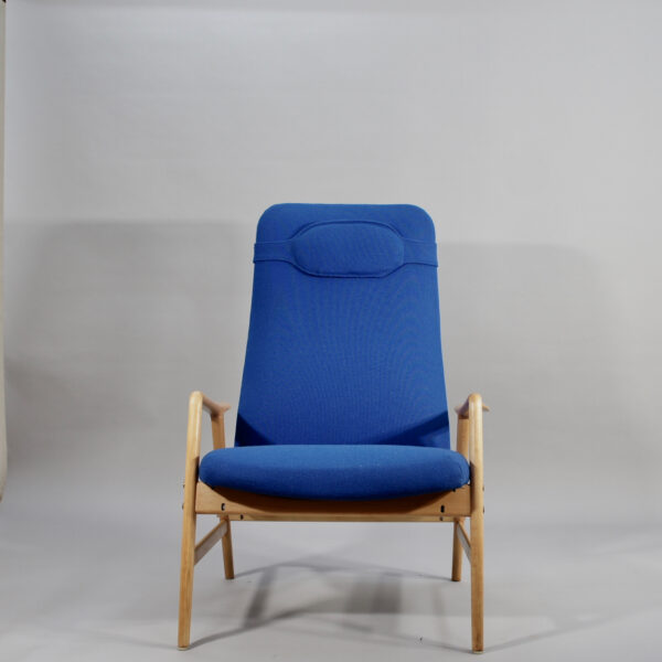 Easy chair with ottoman by Alf Svensson for Ljungs industrier. Fåtölj med fotpall