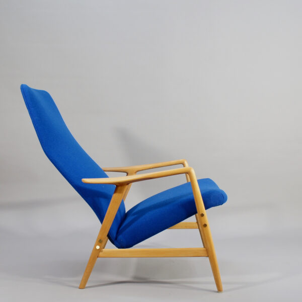 Easy chair with ottoman by Alf Svensson for Ljungs industrier. Fåtölj med fotpall Wigerdals