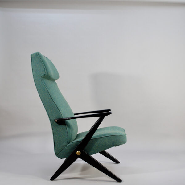 Bengt Ruda for Nordiska Kompaniet NK. Easy chairs "Domstolsfåtöljen". Ett par fåtöljer Wigerdals