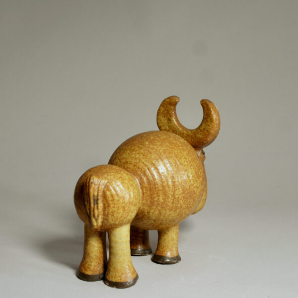 Lisa Larson for Gustavsberg, Sweden. Bison i stoneware. Bisonoxe i stengods wigerdals buffe jura