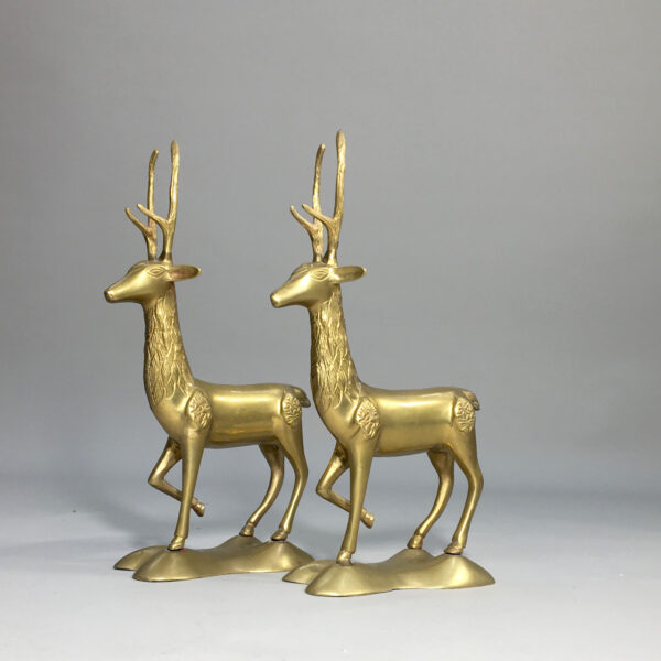 Deer in brass. Hjort i mässing