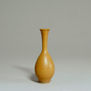 Vase in stoneware by John Andersson Sweden. Vas i stengods Wigerdals