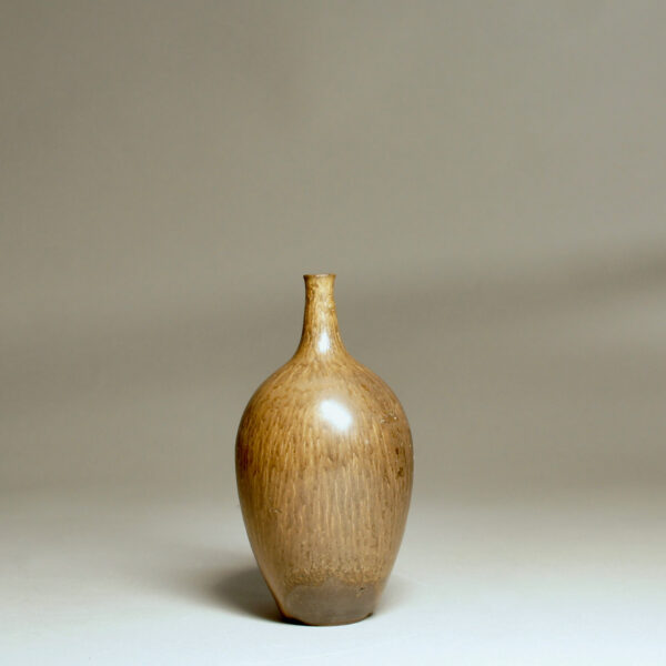 Vase in stoneware by John Andersson, Sweden. Vas i stengods Wigerdals