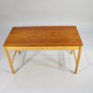 Side tabel by Alf Svensson for Tingströms, Sweden. "Alfa" Hallmöbel Wigerdals