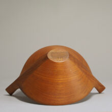 Handmade bowl in teak by Johnny Mattsson. Handmade teakskål Wigerdals