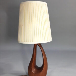 1950's table lamp in teak Bords lampa i teak. Wigerdals