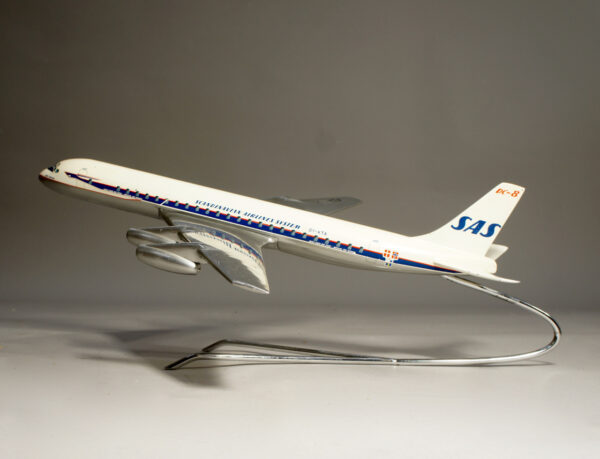 Aircraft model in aluminium. SAS DC-8 by A/S Fermo, Danmark. Flygplansmodell Wigerdals