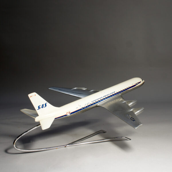 Aircraft model in aluminium. SAS DC-8 by A/S Fermo, Danmark. Flygplansmodell wigerdal