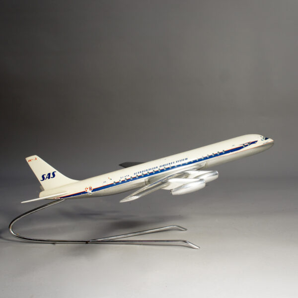 Aircraft model in aluminium. SAS DC-8 by A/S Fermo, Danmark. Flygplansmodell Wigerdals