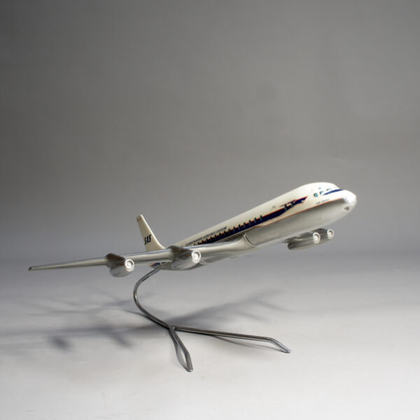 Aircraft model SAS DC-8 by A/S Fermo, Danmark. Flygplansmodell Wigerdals