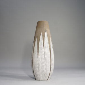 Anna-Lisa Thomson for Upsala-Ekeby, Sweden. "Paprika" Floor vase in stoneware. Golvvas Wigerdals