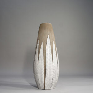 Anna-Lisa Thomson for Upsala-Ekeby, Sweden. "Paprika" Floor vase in stoneware. Golvvas Wigerdals