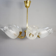 1940's ceiling lamp in brass with engraved glass shades by Glössner, Sweden. Taklampa i mässing med graverade glas kupor. Wigerdals