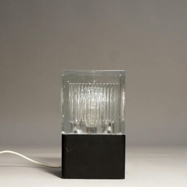 1970's table lamp in glass and metal. bordslampa i glas och metall wigerdal.com
