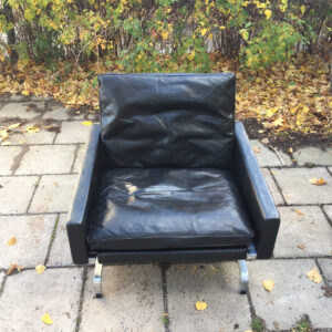 Christansen,Denmark. Pk31- Easy chair in black leather and legs in steel. Wigerdal.com