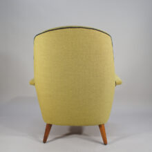 1950's new reupholstered danish easy chair with teak details.Fåtölj Danmark Wigerdals
