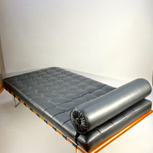 Mies van der Rohe by Knoll. "Barcelona" Daybed in black leather and teak.