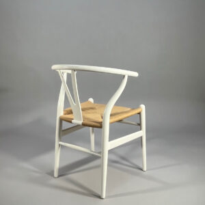 Hans J. Wegner for Carl Hansen, Denmark. "Wishbone chair" or "Y-chair". 8 chairs in painted beech and natural cord.