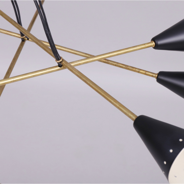 Luci Srl, Parma, Italien, "Intrigo Sputnik". Ceiling lamp with 16 lights.