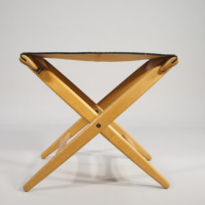 Uno & Östen Kristiansson for Luxus, Sweden. 1960's stool in oak with seat in leather.