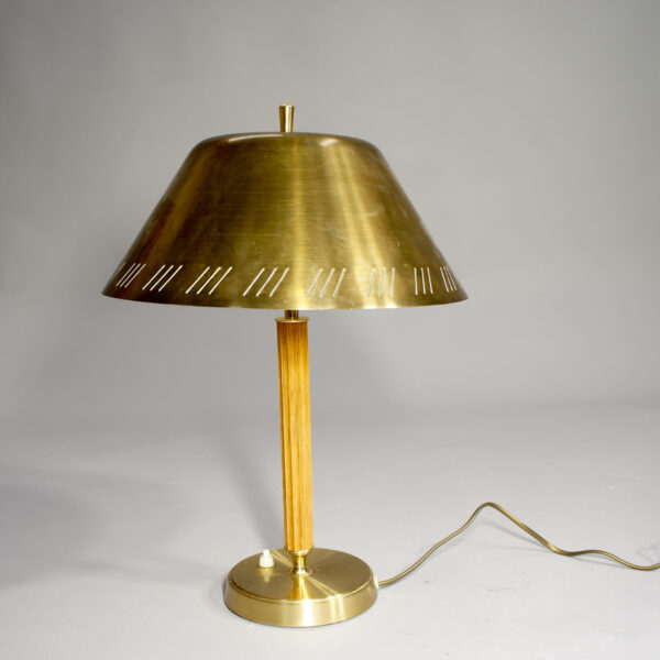 1950's desk lamp in brass and wood by Falkenberg Belysning, Sweden.