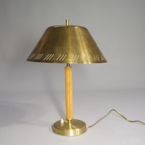 1950's desk lamp in brass and wood by Falkenberg Belysning, Sweden.