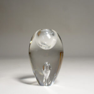 Timo Sarpaneva for Iittala. "Teardrop - 3575". Signed sculpture in glass.