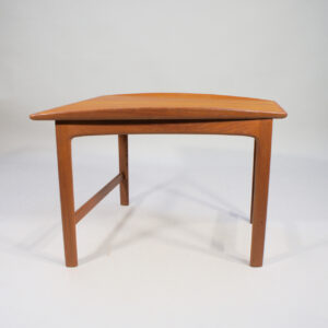 1950's coffee-/side table in teak by Folke Olsson for Tingströms Möbler, Sweden. "Frisco.