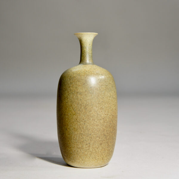 Vase in stoneware by Agne Aronsson, Sweden.