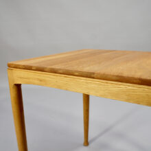 1960's side table in oak by Sven Engström & Gunnar Myrstrand for Tingströms. "Micado"