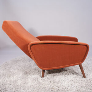 "Hugo". 1965's reupholstered easy chair in wood and velvet fabric by Ikea