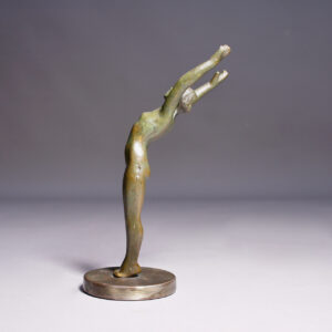 1930's sculpture in bronze. Naked woman