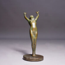 Sculpture in bronze. Naked woman