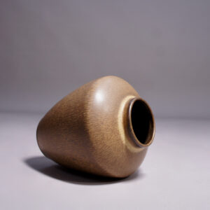 Erich & Ingrid Thriller, Tobo. 1950's vase in stoneware.