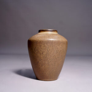 Erich & Ingrid Thriller, Tobo. 1950's vase in stoneware.