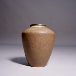 Erich & Ingrid Thriller, Tobo. 1950's vase in stoneware.