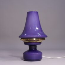 1960's desk lamp in lilac glass by Hans-Agne Jakobsson Bordslampai lila glas